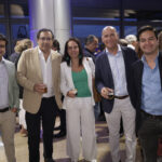 Algunos de los asistentes al evento junto a PATRICIO ROJAS y KARIN VAN BEBBER, Ceo y socia respectivamente de KPC ESPAÑA y CARLOS VILLEGAS, socio y director técnico del grupo promotor.